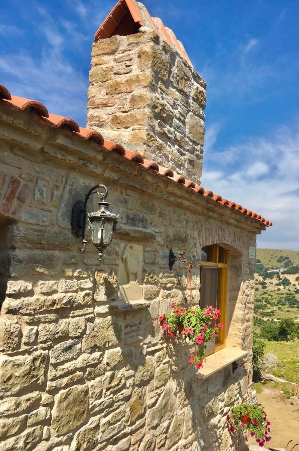 Sari Keci Tas Otel İmroz Екстериор снимка