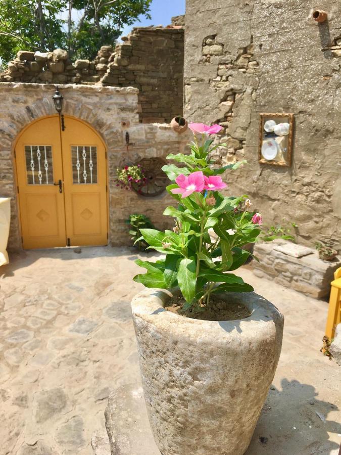 Sari Keci Tas Otel İmroz Екстериор снимка